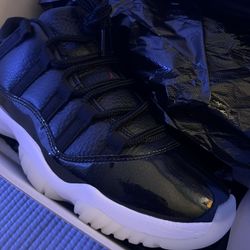 Jordan 11s 