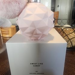 Ariana Grande Sweet Like Candy