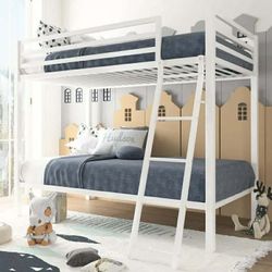 Twin-Over-Twin Bunk Beds with Heavy Duty Metal Frame and Ladder, Pure White
