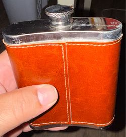 Ligour flask