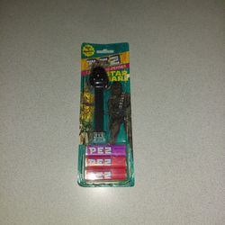 VINTAGE 1997 STAR WARS DARTH VADER PEZ DISPENSER NEW FACTORY SEALED 