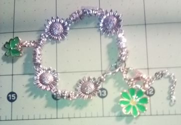 Steering Wheel/Rearview Mirror Charm