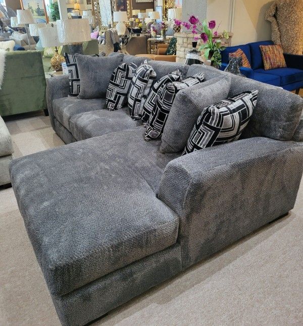 Oversize Deep Grey Sectional New Pillows Included (Sofa Chaise)