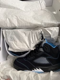 Jordan 5 Retro, Black University Blue, Size 10.5 Mens
