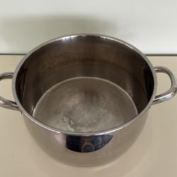 Large tools of the trade pot/ no lid