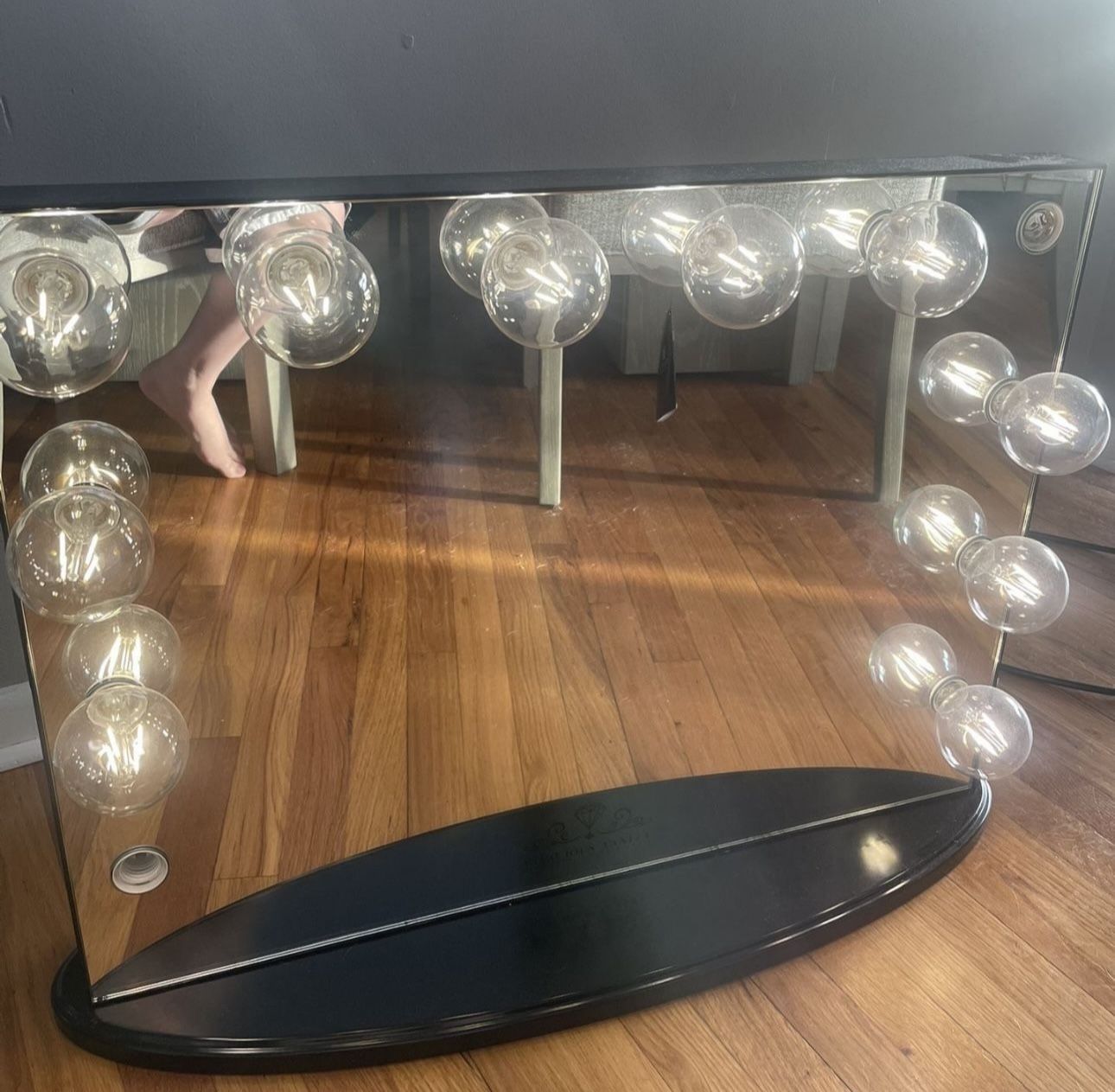 Makeup Vanity Mirror (built In Speaker)