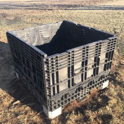 Fork Lift Crate Box Produce Tractor Skid