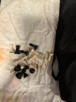 Mobile chess set