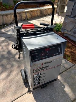 Schumacher SE-4225 Battery Charger/Engine Starter
