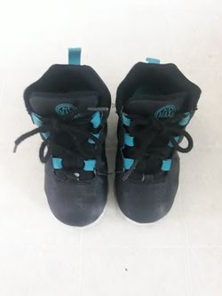 Baby boy nike gymshoes size 8c