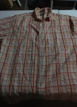 Men's short sleeve 2XL button up shirt very good condition by Clench