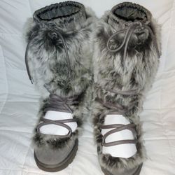 Brand New UGG Boots Chalet Sz 9