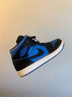 Jordan 1 Mid Royal Black