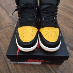 Jordan And Yeezy Shoes For SALE. 