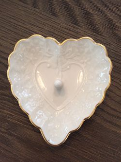 Lenox Heart-Shaped Ring/Jewelry Holder
