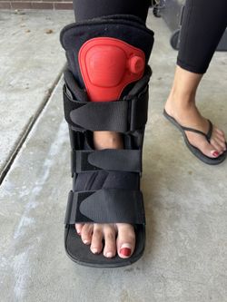 Walking Boot Short