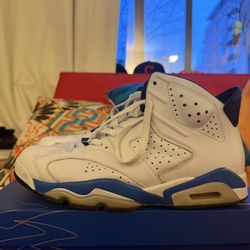 Air Jordan Retro VI Wht/Royal Blue Size 10.5