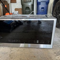 Brand New LG Under Cabinet Microwave!!