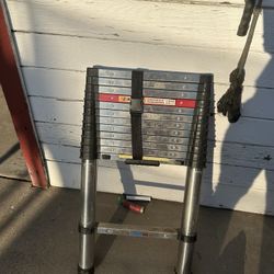 Retractable Ladder 