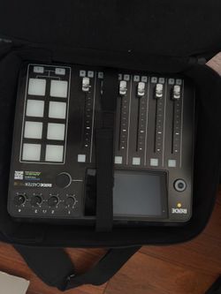 Rodecaster pro 2 with carrying case + XLR cable