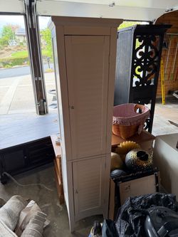 Tall cabinet