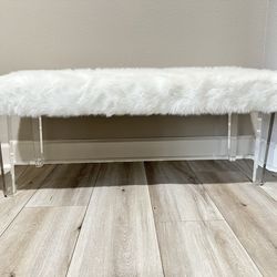 Almost new white fur bench