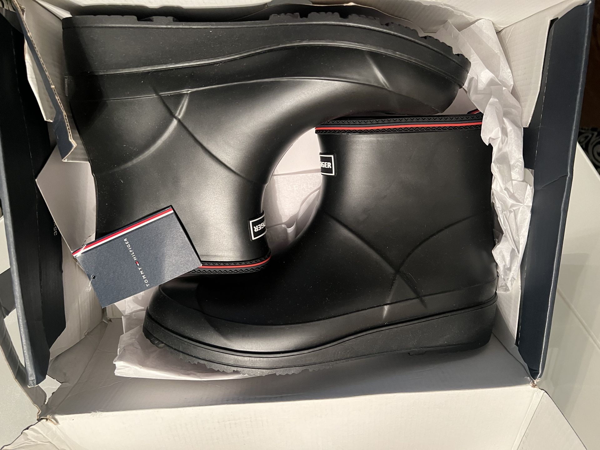 Tommy Hilfiger Rain Boots - 10