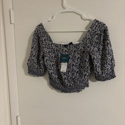 Roxy Floral Crop Top Size S- BRAND NEW TAGS ON