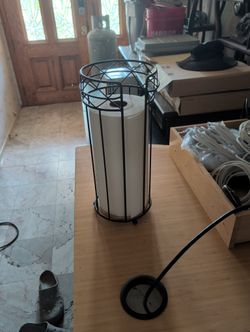 paper towel dispenser 