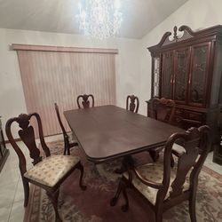 Cherry Wood Table With 6 Chairs 