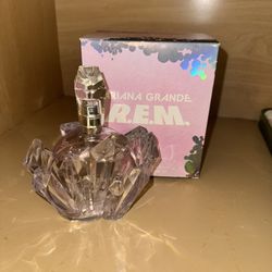 REM By Ariana Grande Perfume 