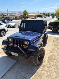 Clean jeep wrangler 4x4