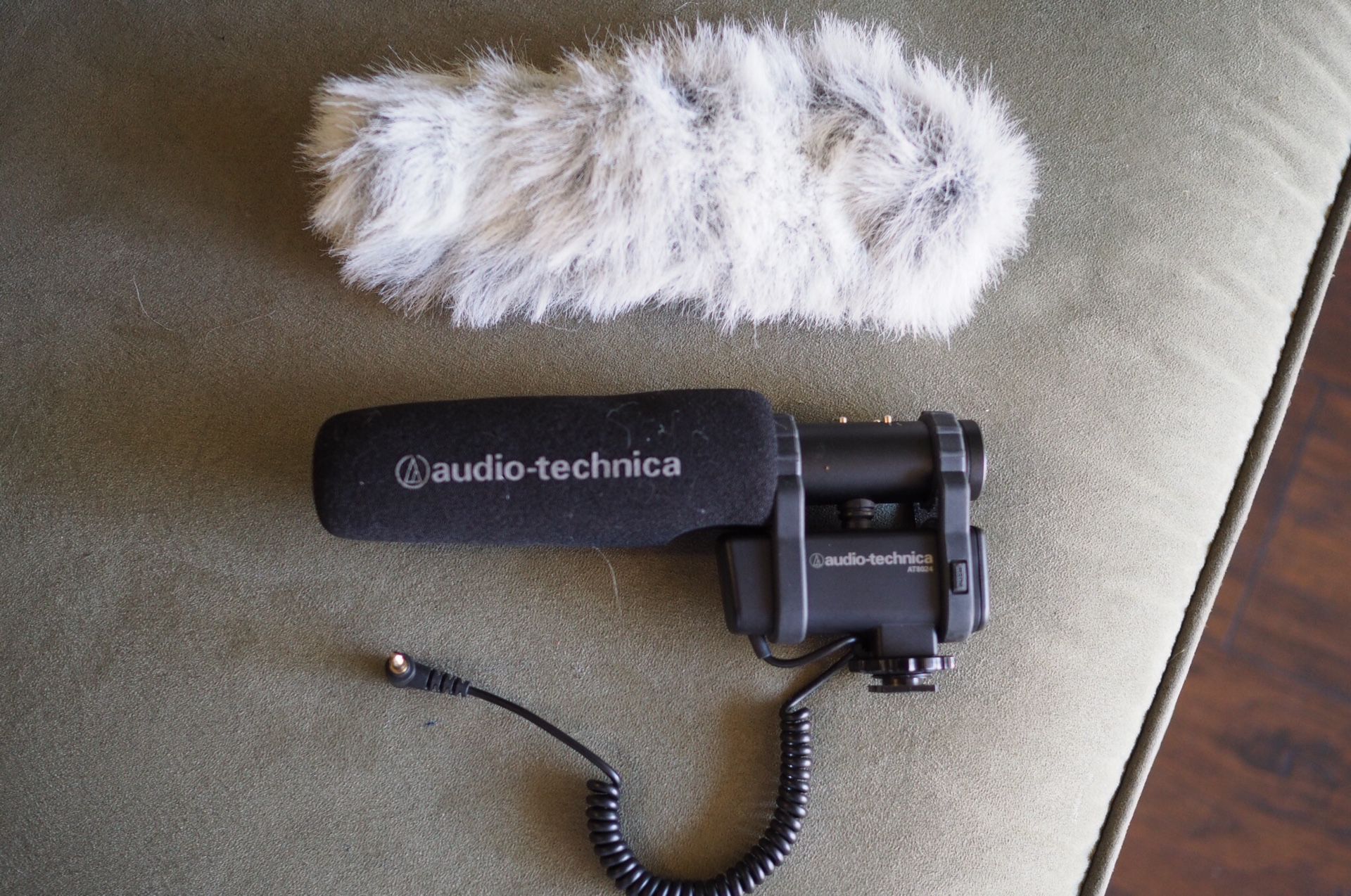 FT/FS: Audio Technica AT8024 Microphone