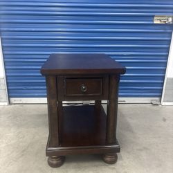 100% Wood Chair Side End Table Gently Used 