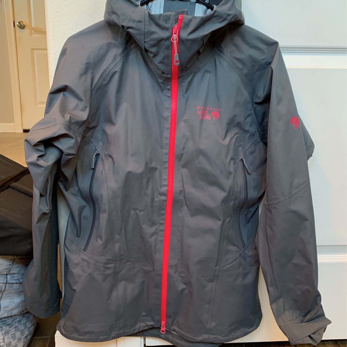 Mountain Hardware Women’s Jacket Medium