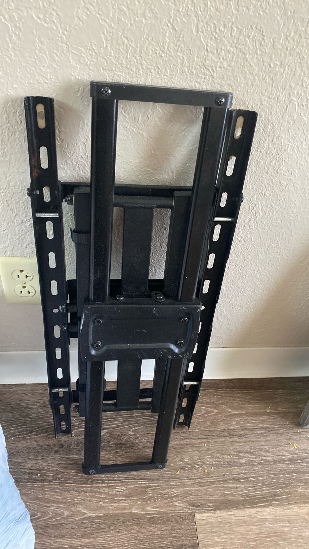 TV mount
