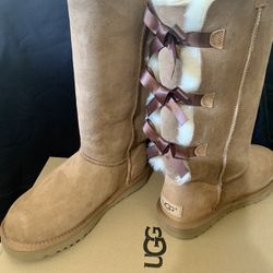 Ugg Woman’s Size 5 Chestnut New Bailey Bow Tall II 