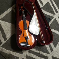 Cecilio Violin