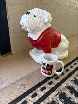 Bulldog statue