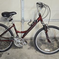 26 Inch Daomondback Girls Bike