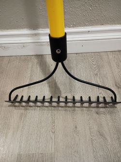 Long Handle Rake
