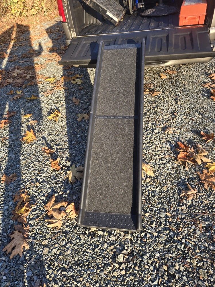 Bi Fold Dog Ramp