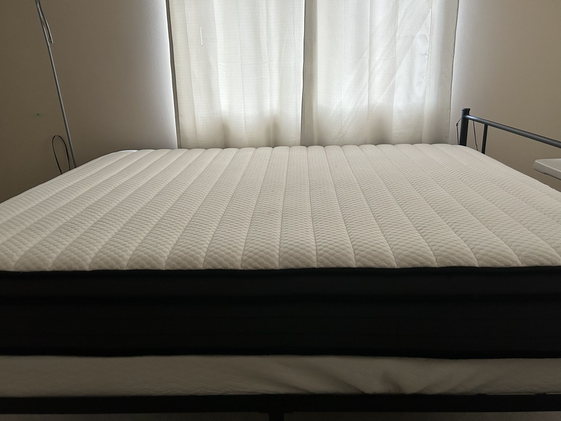 Queen Size Memory Foam Mattress