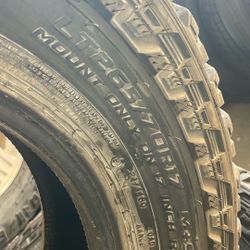 267/70 R17. Discover Cooper ( DOT 25. )