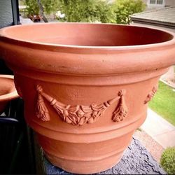 Top quality Italian round pot of composite resin and terracotta  H11xW14 inch Lbs 3.2