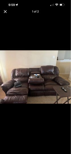 Recliner couch set