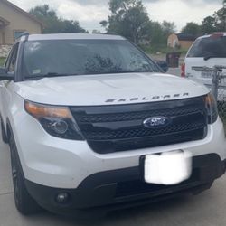 2015 Ford Explorer