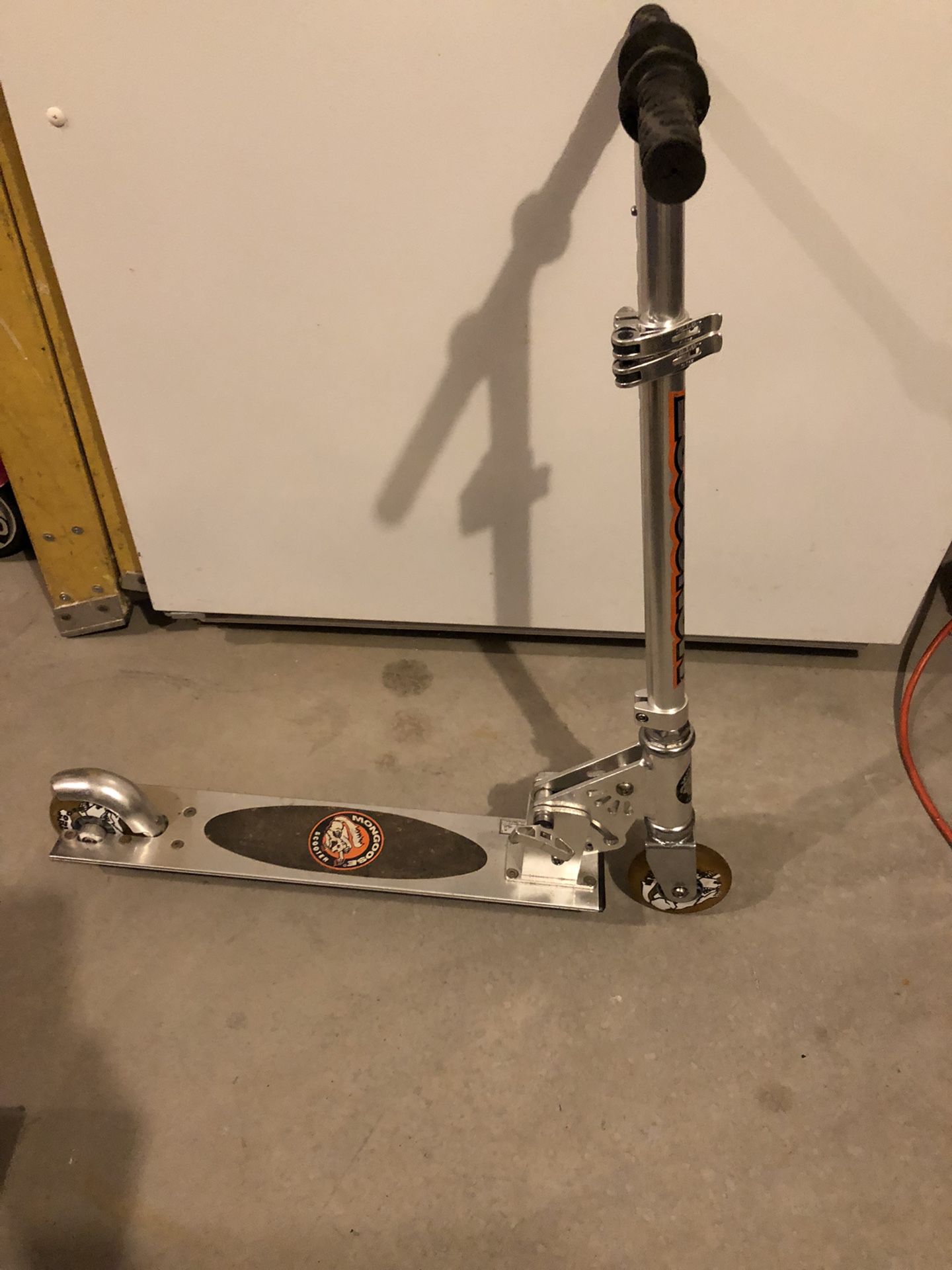 Mongoose scooter
