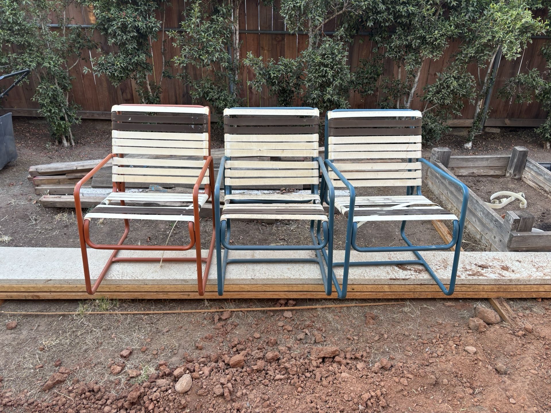 Free Chairs