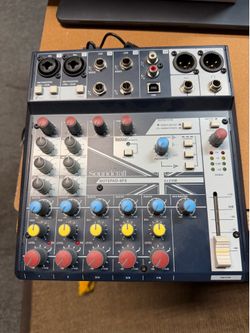 Soundcraft Notepad 8 fx audio mixer
